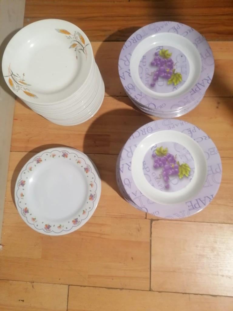 Assiettes, plats en plastique dur, Maison & Meubles, Cuisine | Linge de cuisine, Enlèvement, Neuf, Autres couleurs, Autres types
