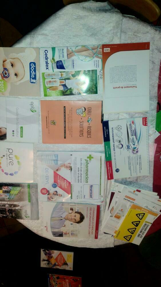 Lot revues reilures pubs sur medicaments pharmacie, Enlèvement ou Envoi, 1980 à nos jours