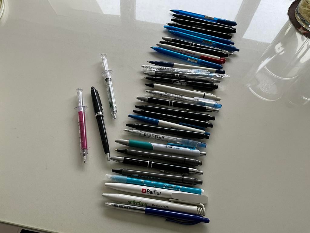 33 stylo’s balpennen schrijfgerei, Verzamelen, Ophalen of Verzenden, Zo goed als nieuw