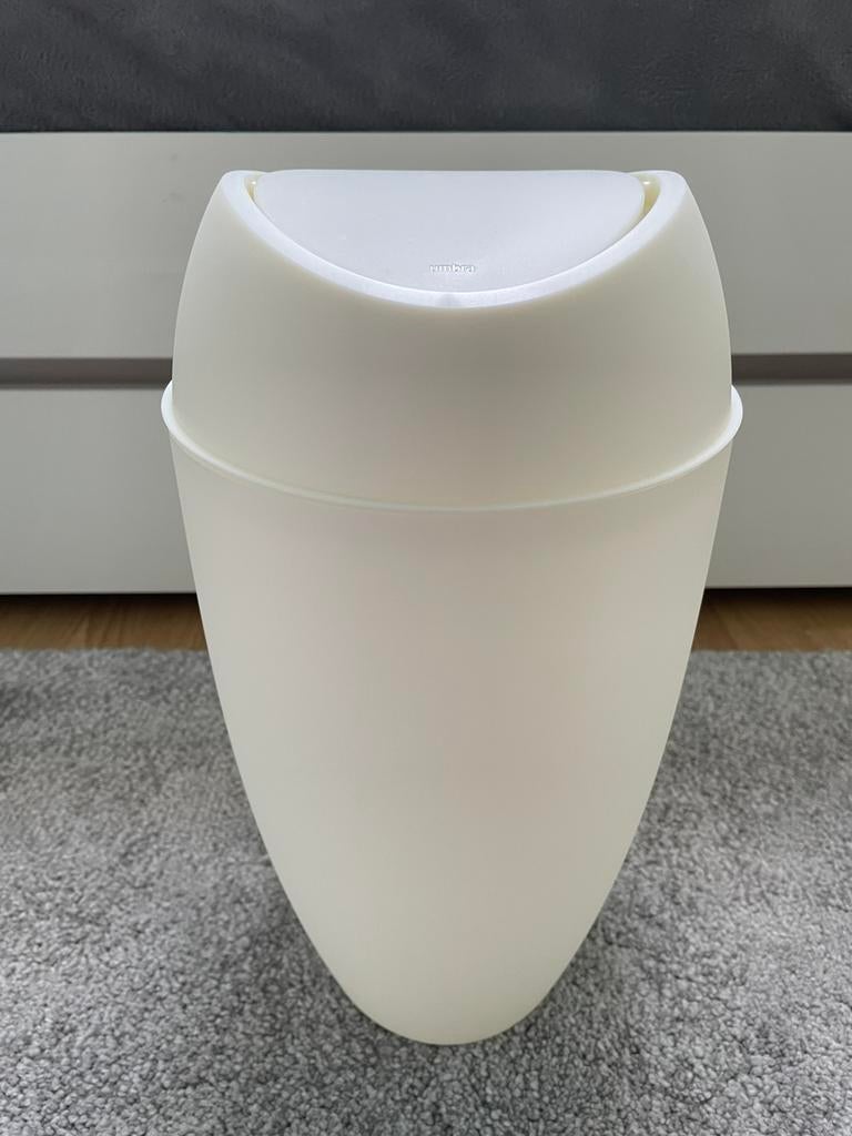 Poubelle avec couvercle rotatif Umbra, Maison & Meubles, Moins de 10 litres, Neuf