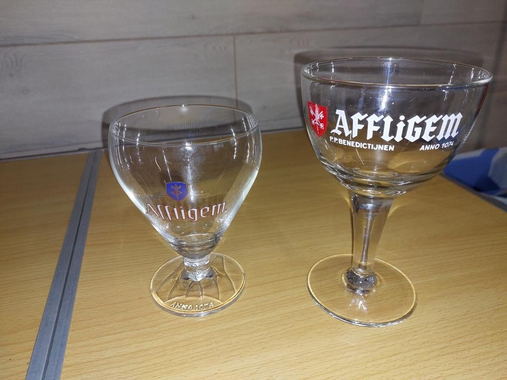 Affligem lunettes anciennes et récentes, Collections, Enlèvement ou Envoi, Comme neuf, Verre ou Verres, Autres marques