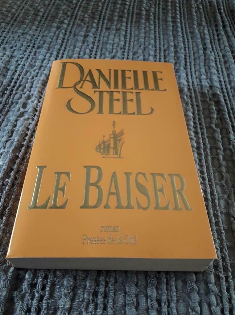 Roman LE BAISER Danielle STEEL 2002, Enlèvement, Utilisé
