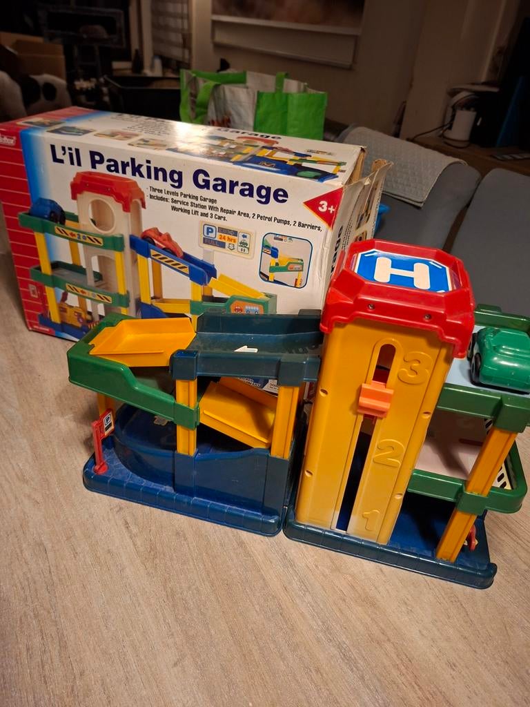 Speelgoed parking garage met 3 auto´s, Ophalen