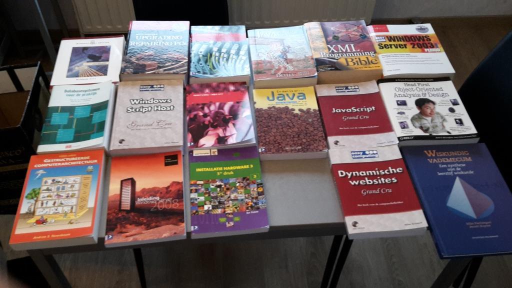 oudere computerboeken, Boeken, Ophalen of Verzenden, Gelezen, Overige onderwerpen