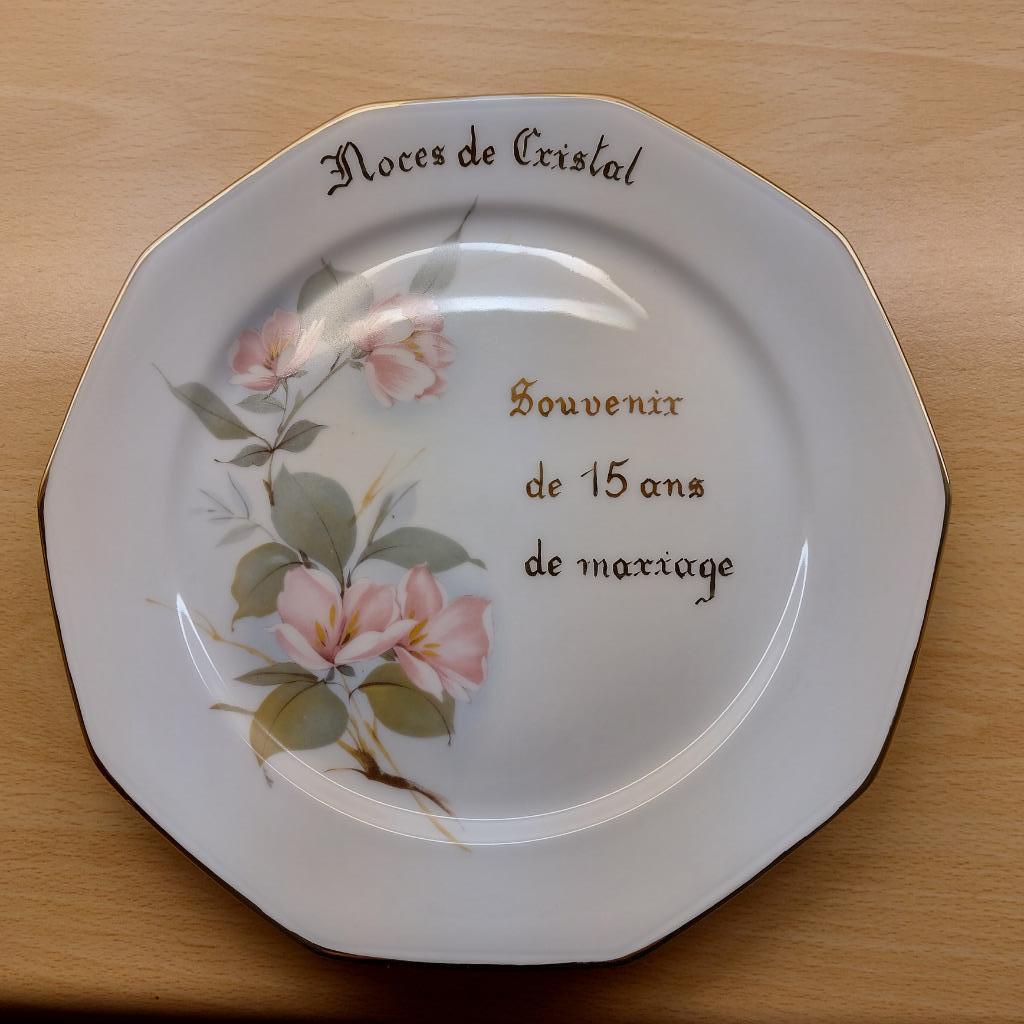 assiette 15 ans mariage, Enlèvement