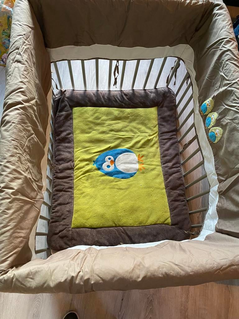 super Parc en bois pour bébé sur roulettes avec matelas et t, Enlèvement, Utilisé, Rectangulaire, Roulettes