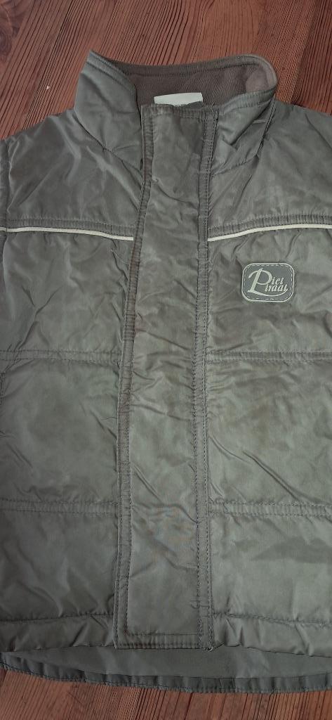 Kleding bodywarmer jongen meisje 104   4jaar. Piet Piraat, Ophalen, Zo goed als nieuw, Jongen of Meisje, Trui of Vest