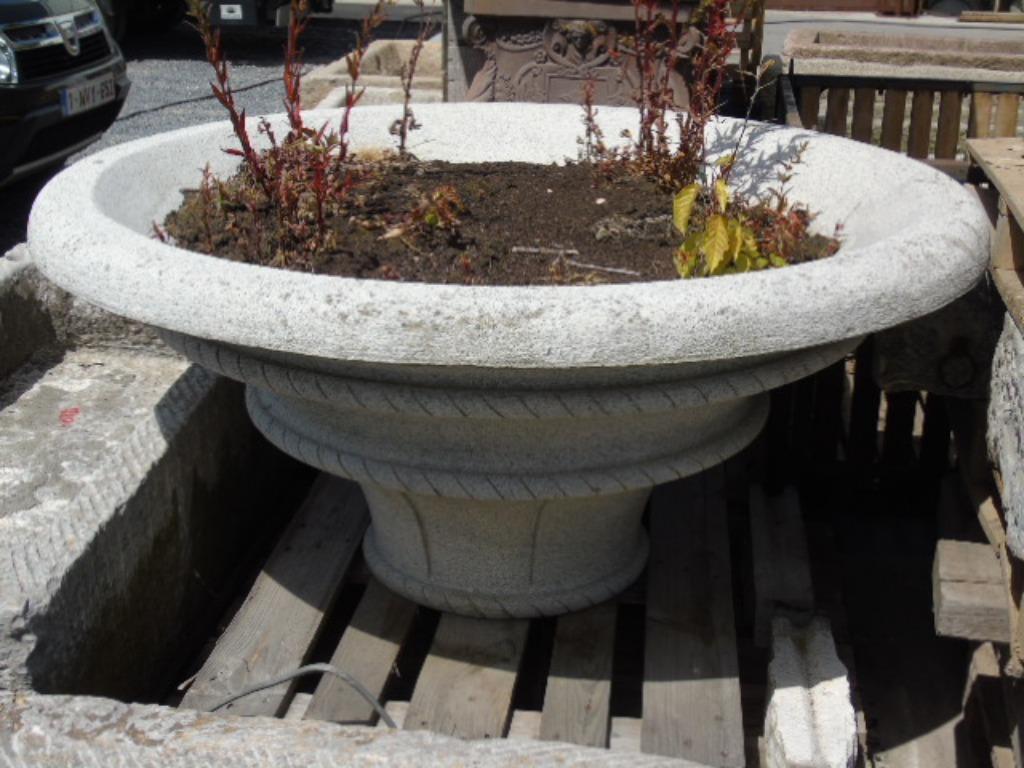 jardinière ou vasque en pierre granit , diam 1m50cm !, Enlèvement, Comme neuf