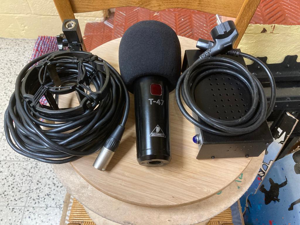 5 micros : Behringer, Panasonic, TTI, Karma,, Enlèvement ou Envoi, Utilisé, Micro studio