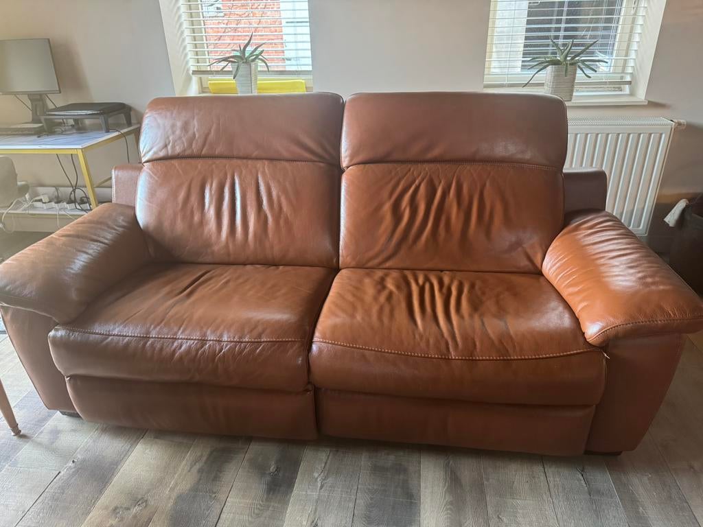Confortabel lederen salon ( electr ) in cognac kleur, Huis en Inrichting, Ophalen, Gebruikt, 100 tot 125 cm, Leer