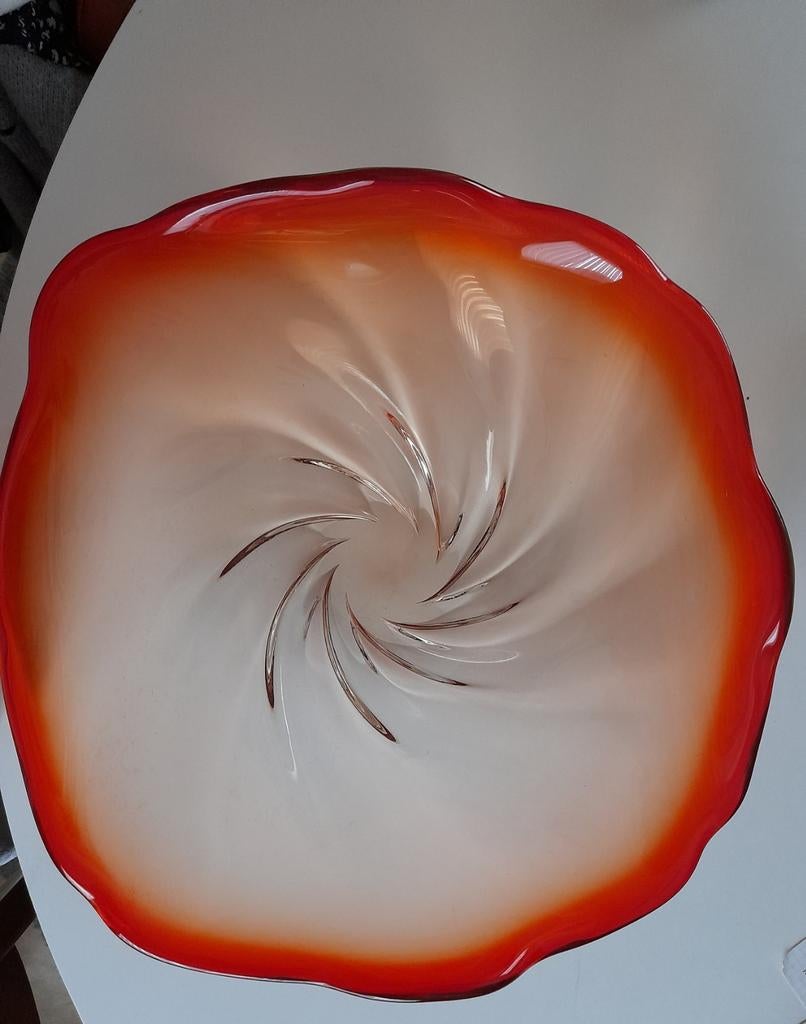 Vintage grote oranje asymmetrische glazen sierschaal, Ophalen