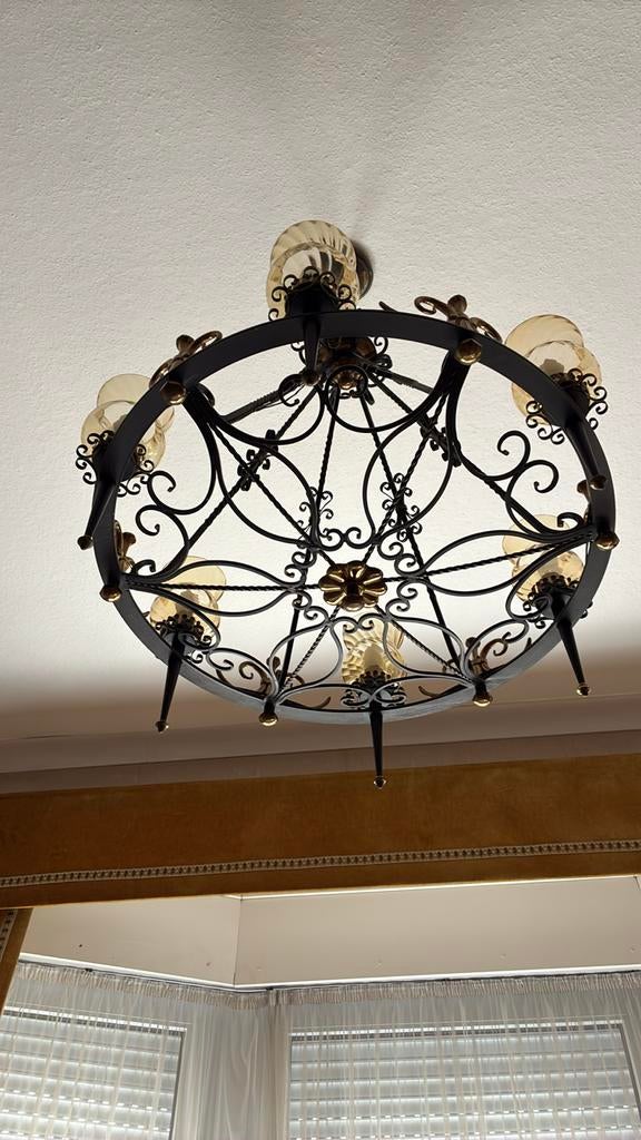 Luminaire à 6 lumières, Enlèvement