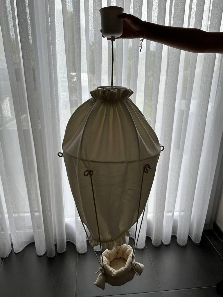 Lustre chambre enfant montgolfière
