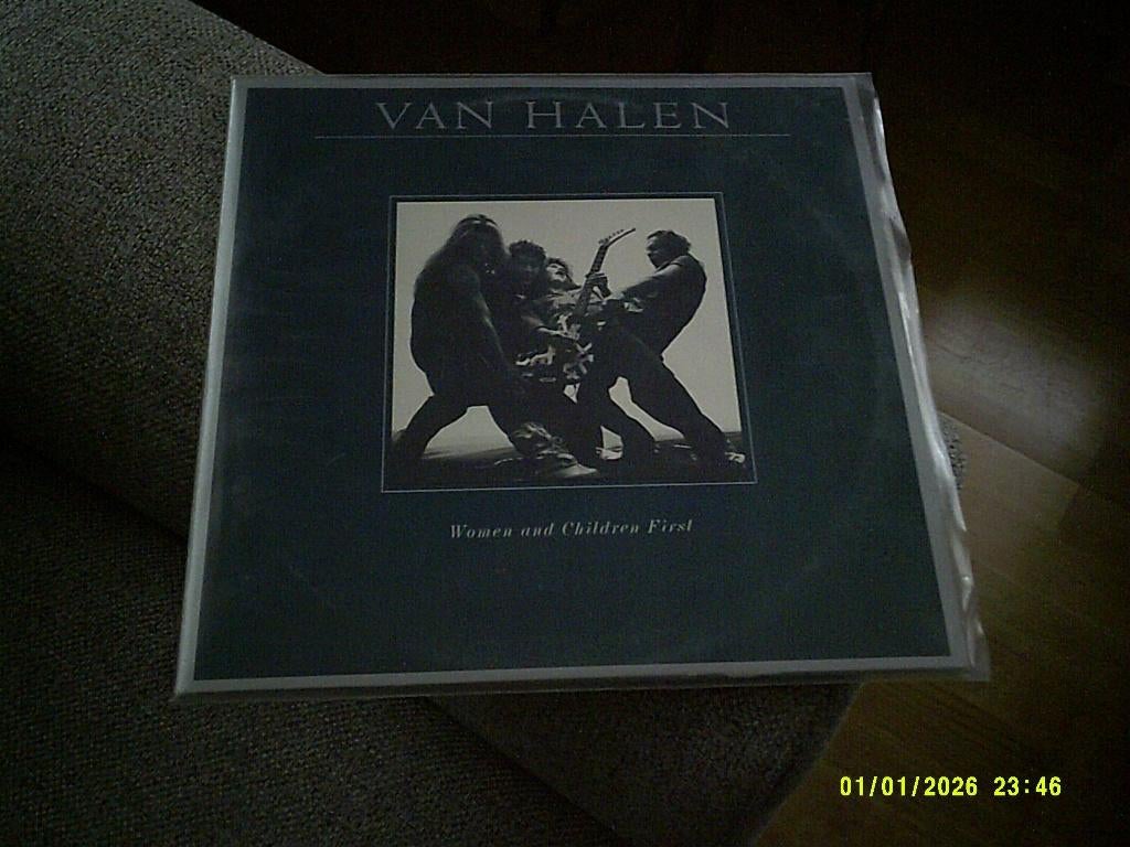 Van Halen – Women And Children First Met Poster, Ophalen of Verzenden, Zo goed als nieuw
