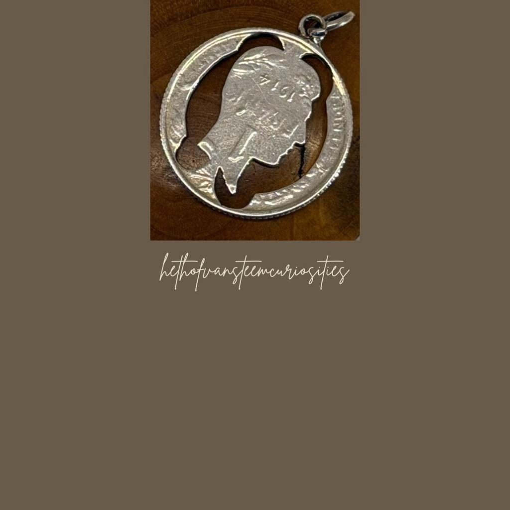 Pendentif en argent 1914, Enlèvement ou Envoi, Argent