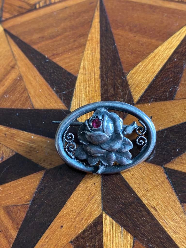 Broche Art Nouveau en argent avec rose, Pforzheim, Bijoux, Sacs & Beauté, Broches, Enlèvement ou Envoi, Moins de 4 cm, Utilisé