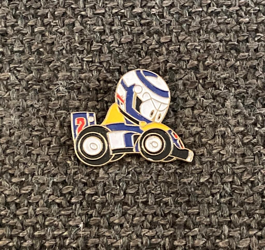 PIN - FORMULE 1 - RACING CAR - F1, Verzenden, Gebruikt, Sport, Speldje of Pin