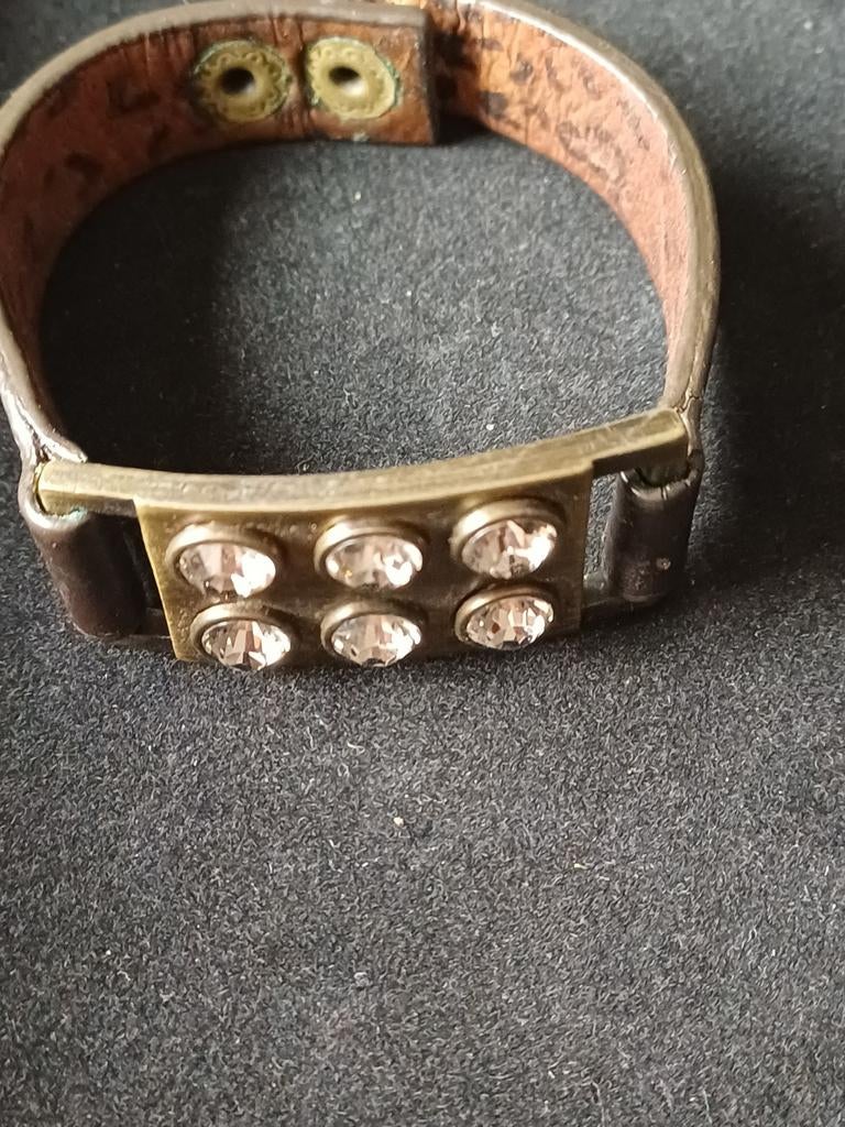 Magnifique bracelet de Dyrberg Kern en cuir et acier, Enlèvement