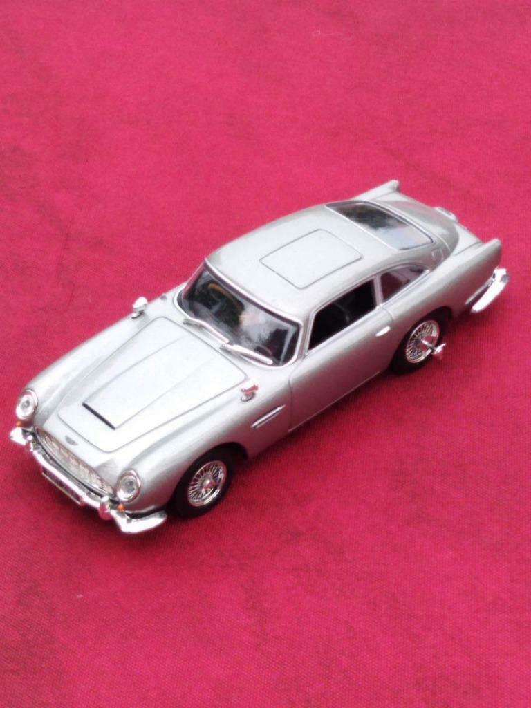 Voiture miniature Aston Martin DB5, Enlèvement ou Envoi, Neuf, Voiture, Autres marques