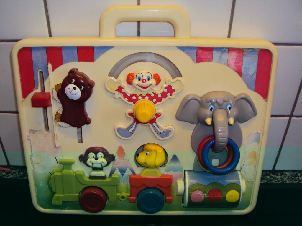 Activity "circus" Om de motoriek te bevorderen : duwen, ...., Enlèvement ou Envoi