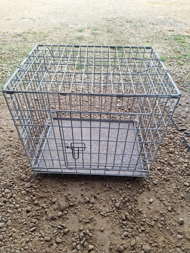 Bench incl mat voor kleine hond (DxBxH = 48cmx62cmx55cm), Ophalen, Zo goed als nieuw