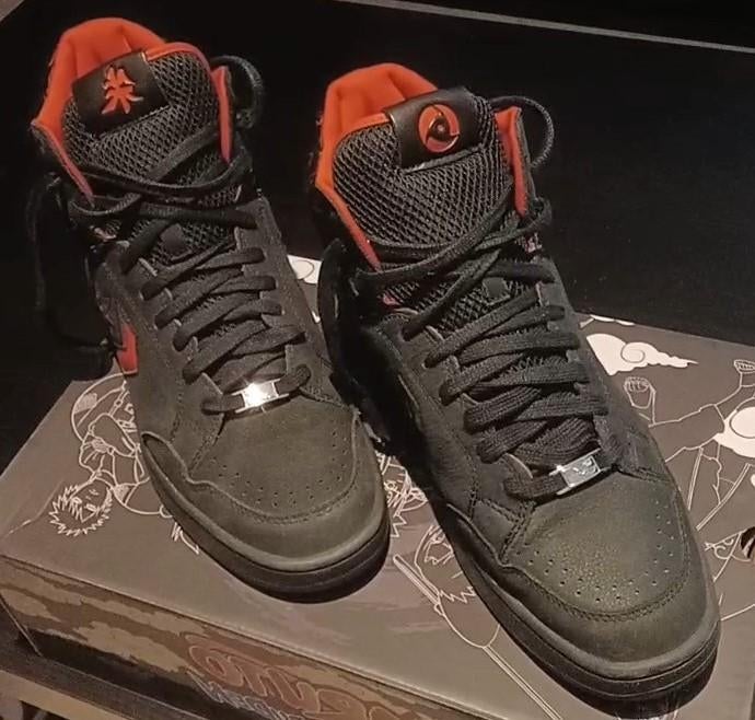 Converse x NARUTO SHIPPUDEN Itachi Weapon - 46, Kleding | Heren, Schoenen, Overige kleuren, Ophalen of Verzenden, Zo goed als nieuw