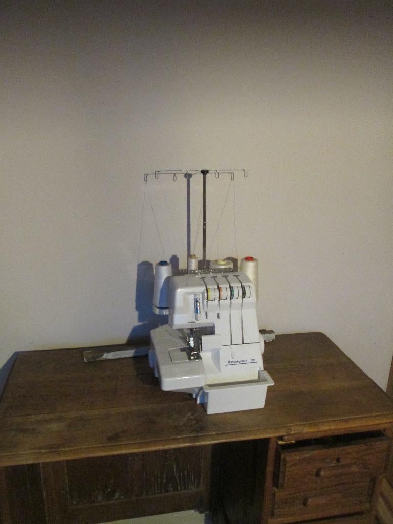 overlock naaimachine, Ophalen of Verzenden, Zo goed als nieuw, Naaimachine, Overige merken