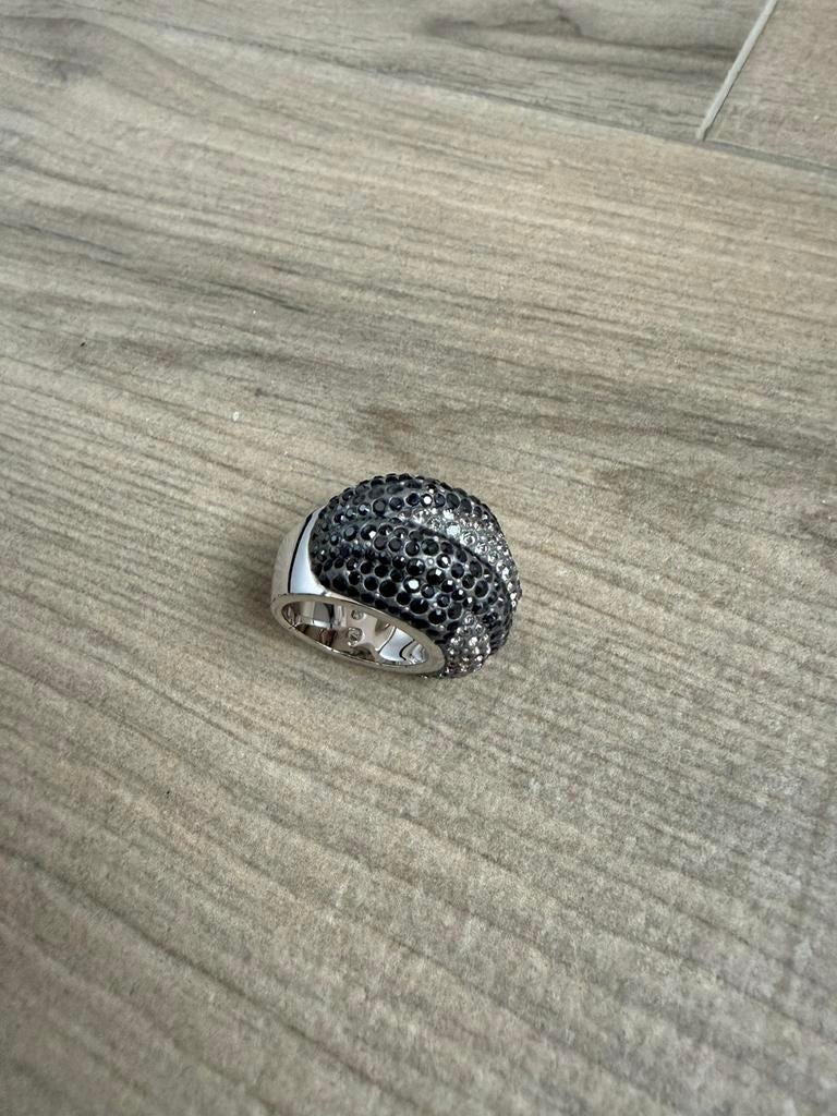 Bague Swarovski, Bijoux, Sacs & Beauté, Bagues, Enlèvement ou Envoi, Comme neuf, Avec cristal, Femme