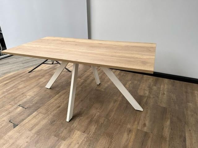 Kantinetafel (spin), Huis en Inrichting, Ophalen of Verzenden