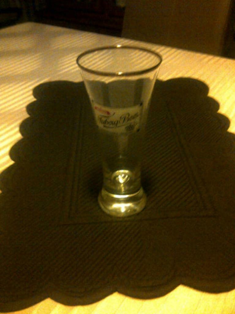 4 verres tuborg, Enlèvement ou Envoi