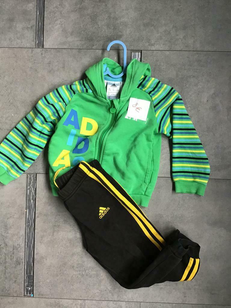 Adidasjogging broek+ vest maat 18-24 maanden, Kinderen en Baby's, Babykleding | Overige, Ophalen of Verzenden, Gebruikt, Adidas