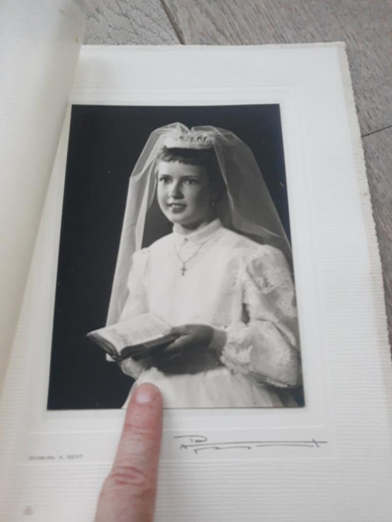 Oude communiefoto, genomen te Gent, Ophalen of Verzenden