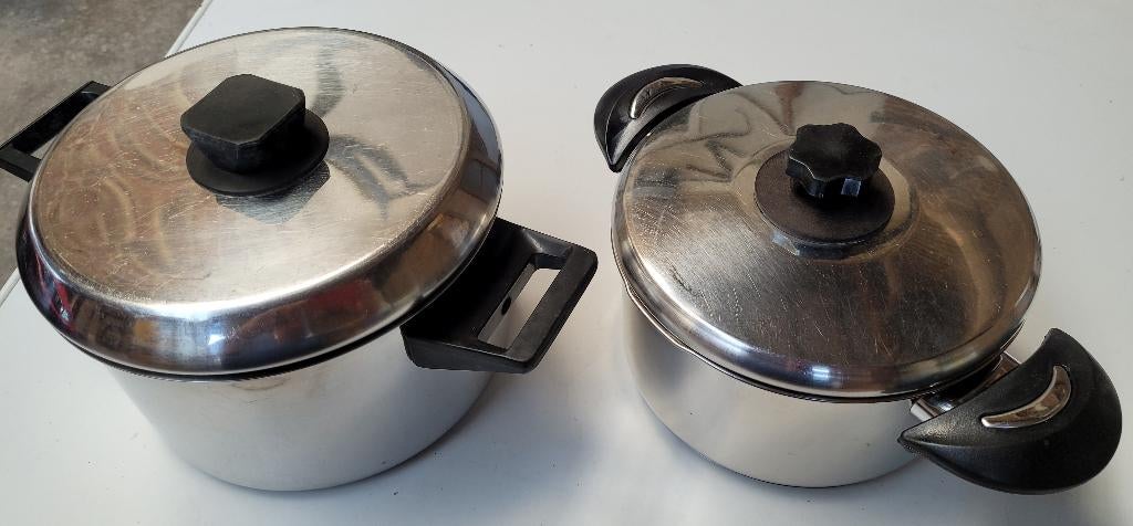 Lot de 2 casseroles moyennes en bel état., Enlèvement ou Envoi
