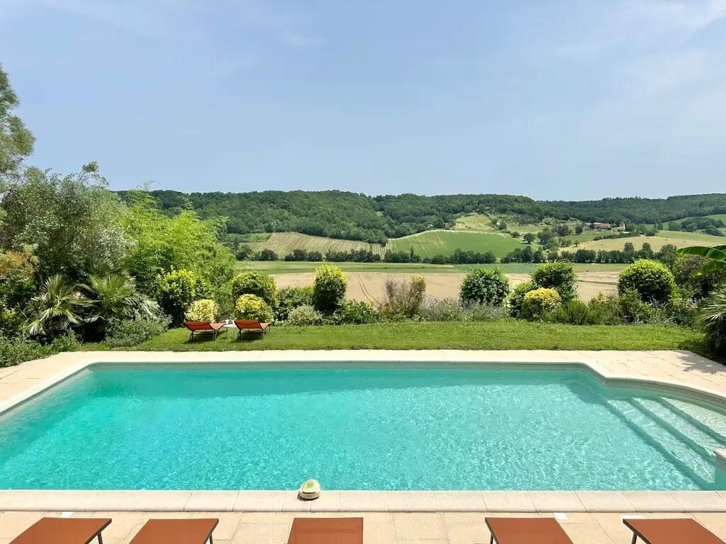 Belle station de vacances à Z-Fr, aller-retour 2500€/semaine, 6 pièces, Maison d'habitation, Campagne, Pujols