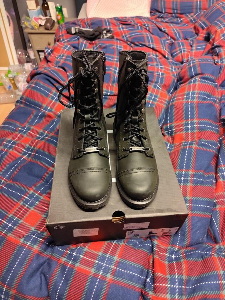 Harley Davidson bottines, Ophalen