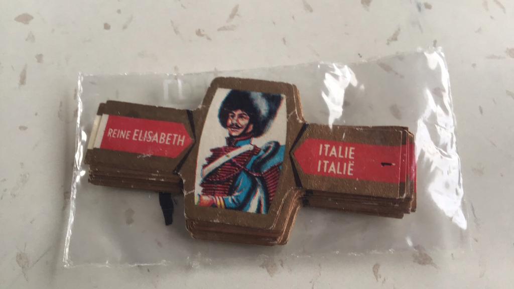 Reine Elisabeth sigarenbandjes, Enlèvement ou Envoi, Comme neuf