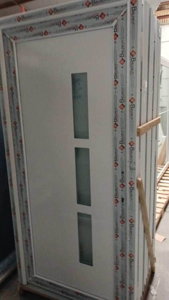pvc raam kozijn  va €49 €69 voordeur foto1&2 : €695 nu €499, Doe-het-zelf en Bouw, Glas en Ramen, Ophalen, Gevelraam of Ruit, Minder dan 80 cm