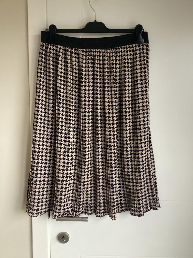 Rok Julie Juliette 44, Kleding | Dames, Verzenden, Zwart, Zo goed als nieuw, Onder de knie