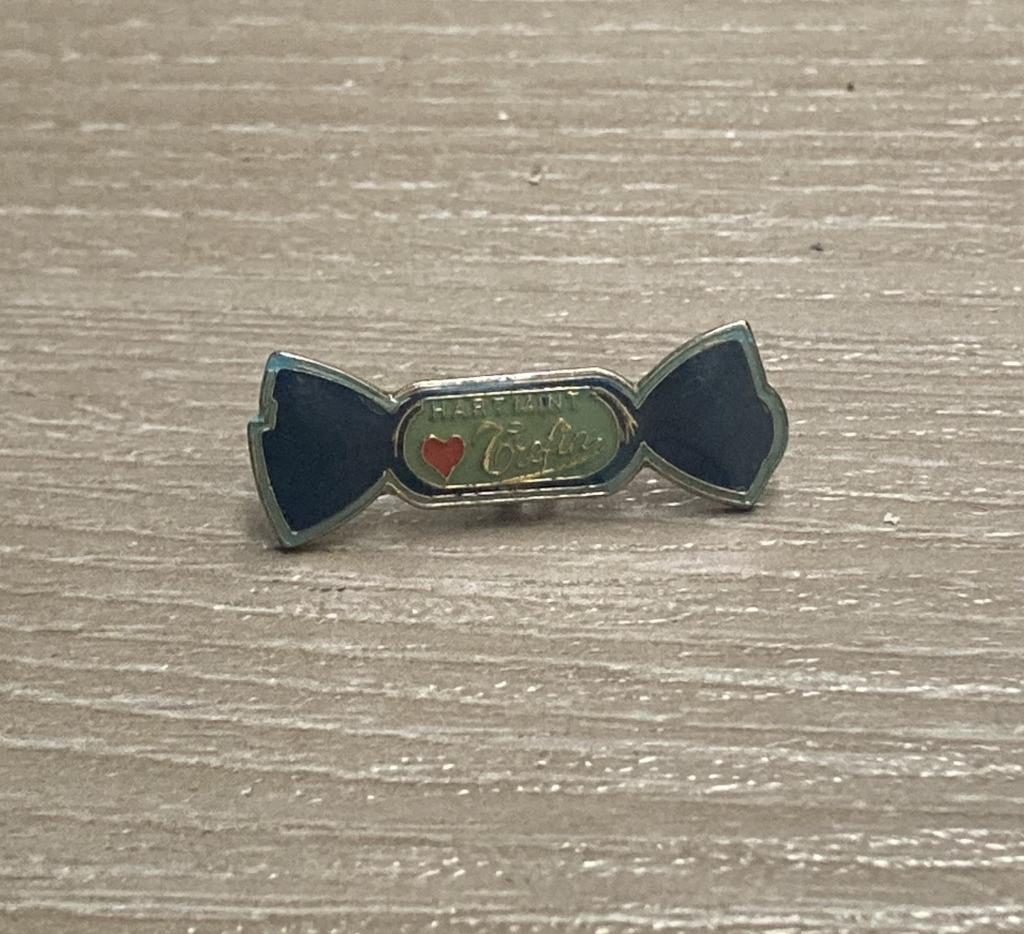 PIN - TREFIN - HARTMINT - SNOEP - BONBON, Envoi, Utilisé, Marque, Insigne ou Pin's