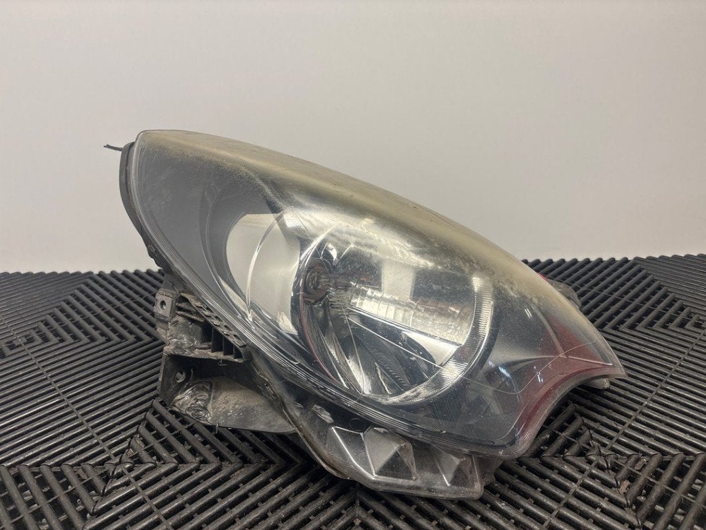 PHARE / OPTIQUE AVANT DROIT Renault Twingo II (CN), Autos : Pièces & Accessoires, Renault, Valeo, Utilisé, 100, rue de Courcelles
75017  Paris, FR