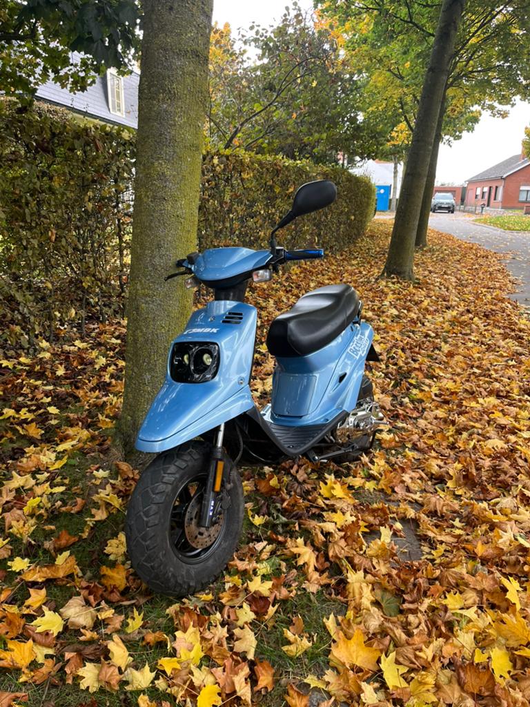 MBK booster 50cc A klasse, Fietsen en Brommers, Scooters | Yamaha, Zo goed als nieuw, Overige modellen, Klasse A (25 km/u), Tweetakt