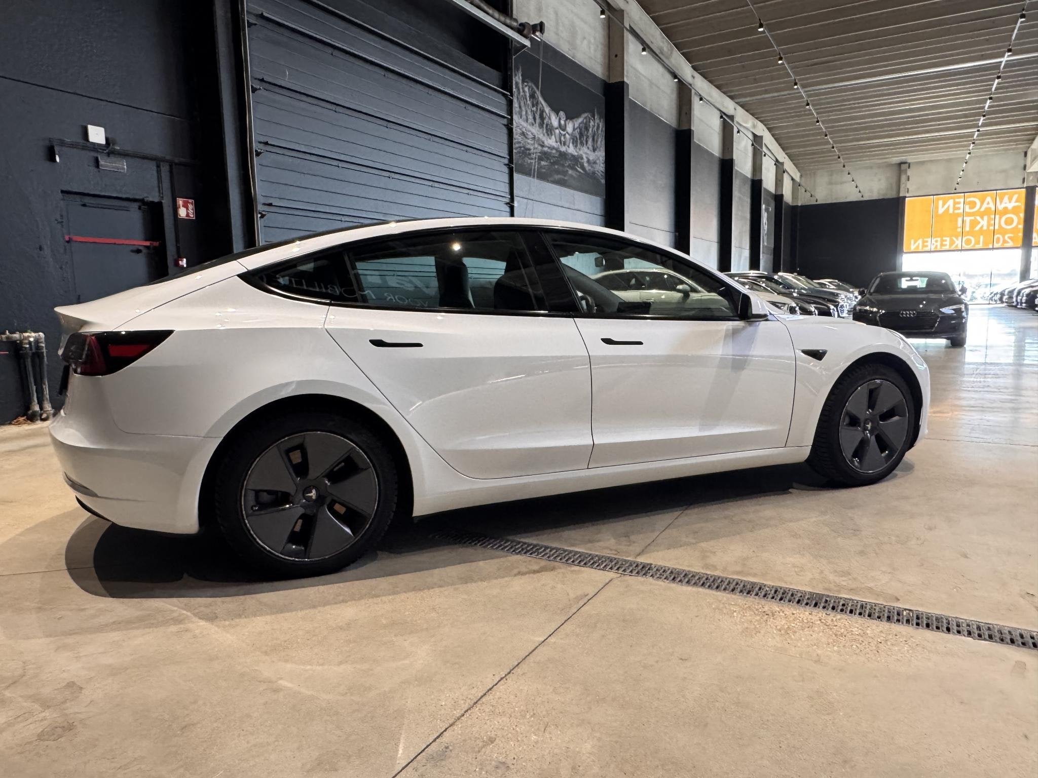 Tesla Model 3 Long-Range Dual Motor AWD, Achat, 4 portes, Entreprise, Boîte manuelle