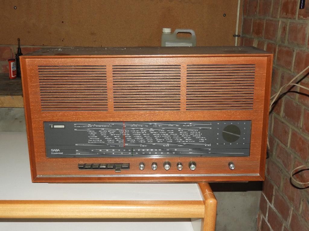 ANTIEKE RADIO, Antiquités & Art, Antiquités | TV & Hi-Fi, Enlèvement