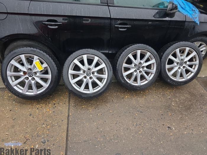 Sportvelgenset + winterbanden van een Mazda 6, Auto-onderdelen, Gebruikt, -, -, 3 maanden garantie