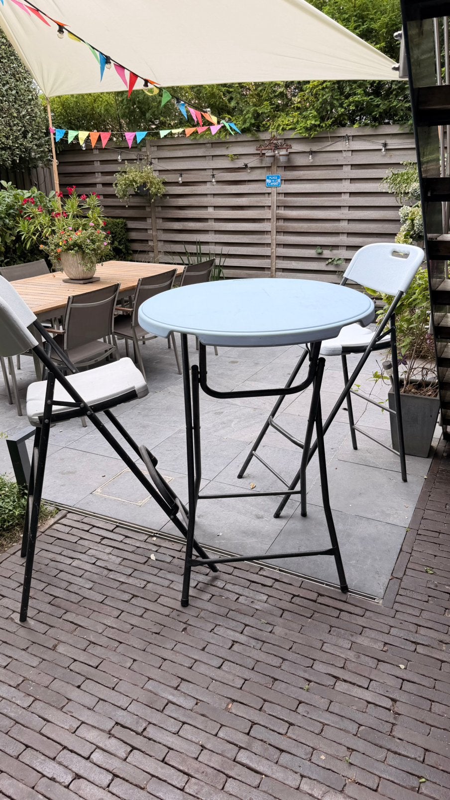 Hoge sta tafel en stoelen, Ophalen, Zo goed als nieuw