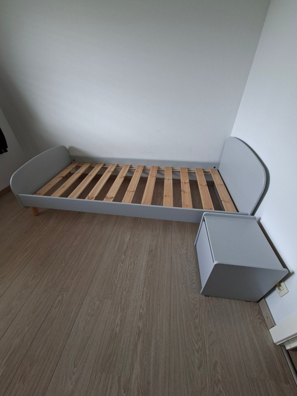 1 lit pour enfant, table de chevet., Enlèvement, 200 cm, 90 cm