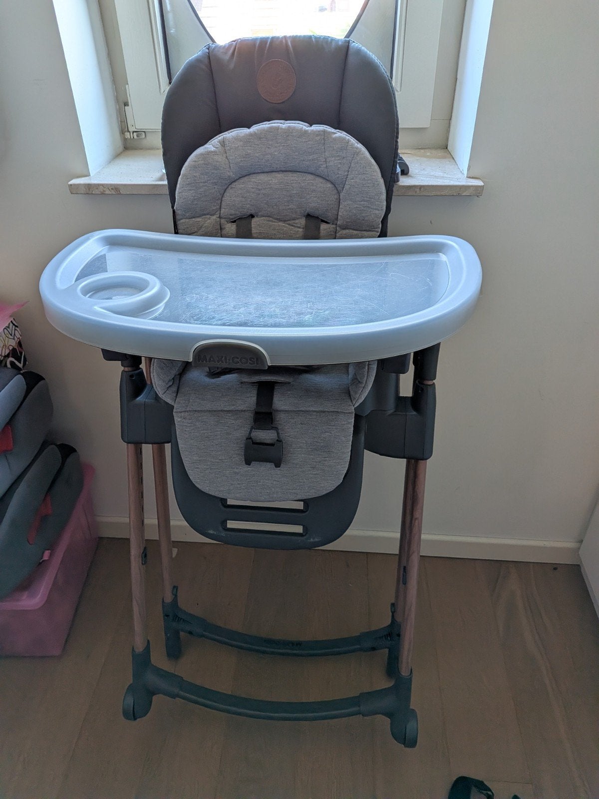 Maxi-Cosi kinderstoel voor het eten, Kinderen en Baby's, Kinderstoelen, Ophalen, Zo goed als nieuw, Meegroeistoel, Afneembaar eetblad