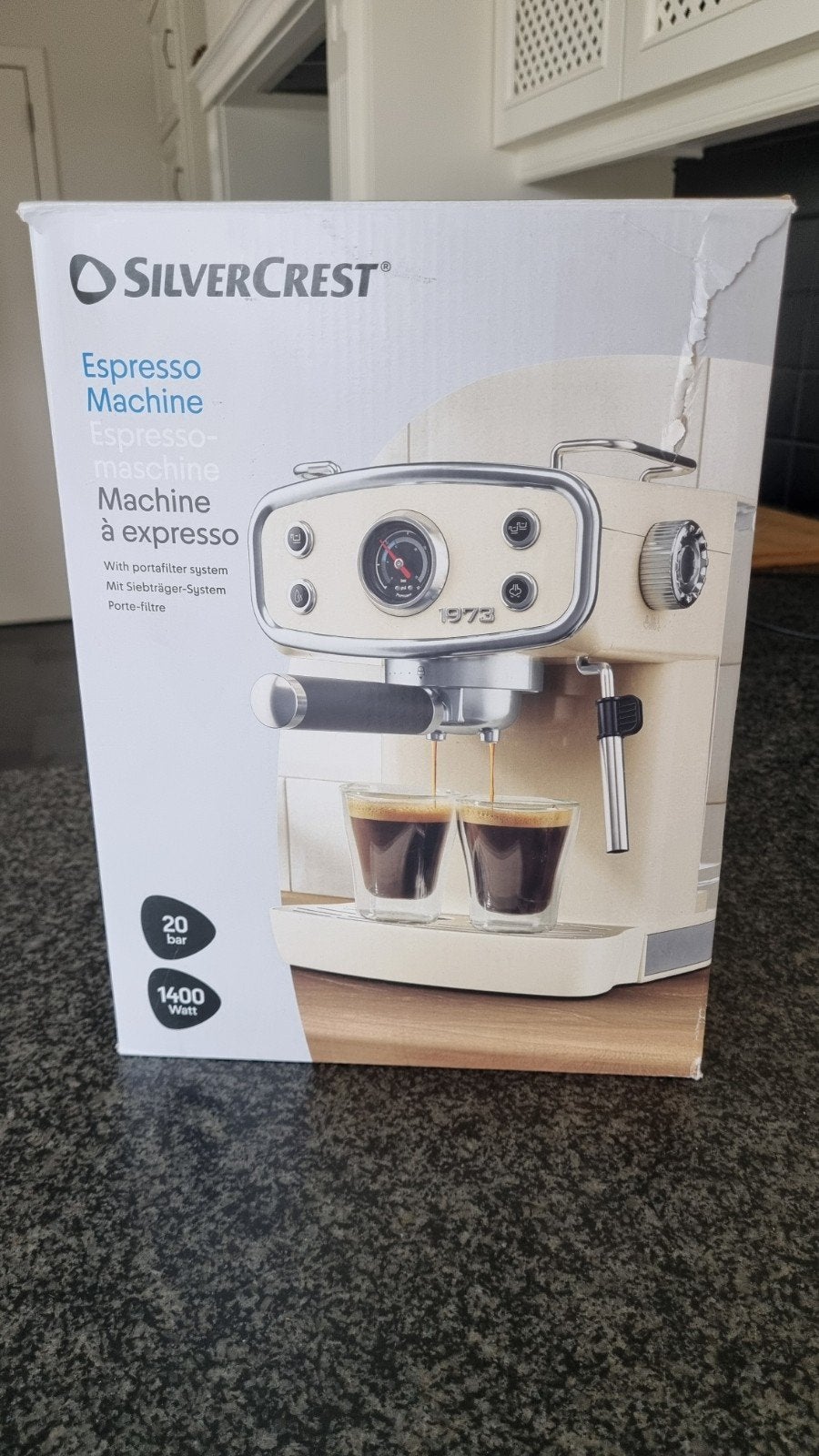 Machine à expresso SilverCrest blanche, Electroménager, Machine à espresso, Réservoir d'eau amovible, 2 à 4 tasses, Enlèvement