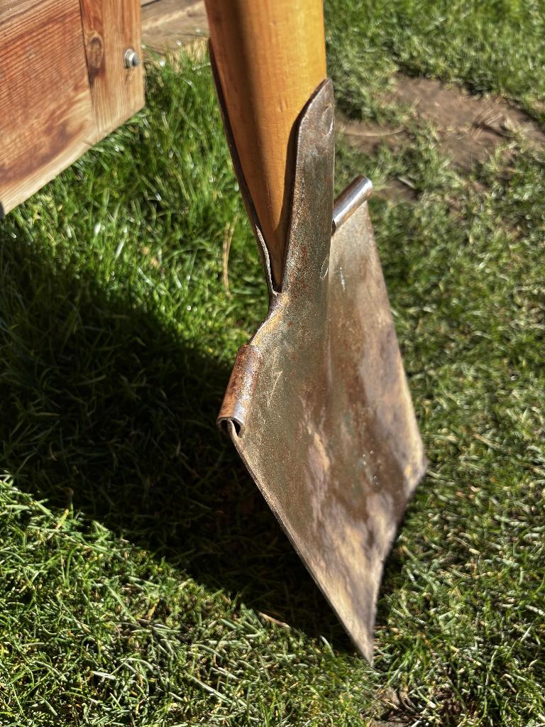Bêche AVR en acier trempé, qualité supérieure ! comme neuf !, Jardin & Terrasse, Outils à main, Enlèvement ou Envoi, Comme neuf