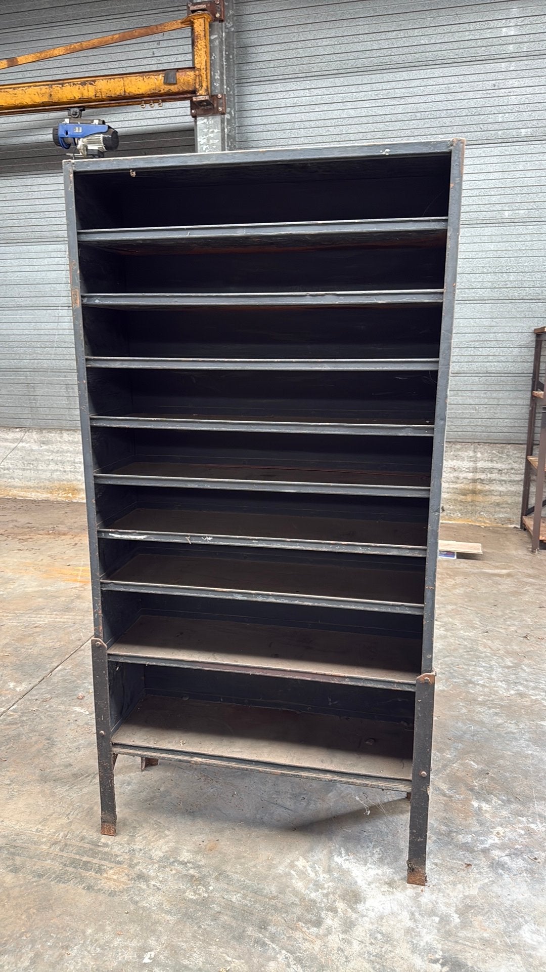 Vintage metaalrek 9 onderverdeling 180cm h, Ophalen